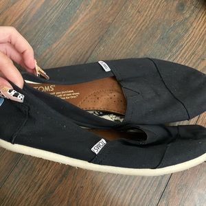 Men’s Toms